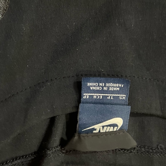 Nike long sleeve - Picture 3 of 3